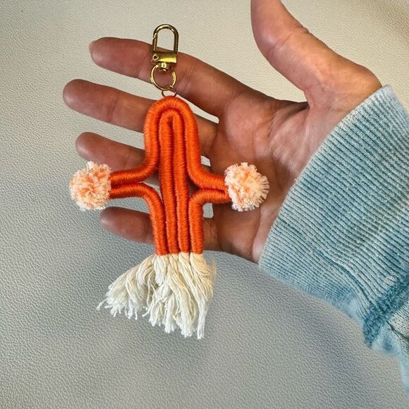 Cactus Macrame Keychain Purse Charm Key Chain  NEW FAST SHIP - Picture 1 of 2
